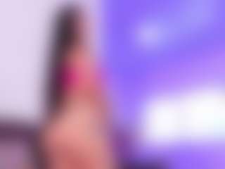 Lara Giraldo's Live Sex Cam Show