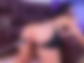 Lara Giraldo's Live Sex Cam Show
