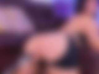 Lara Giraldo's Live Sex Cam Show