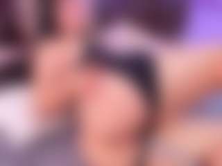 Live cam show with Lara Giraldo - BBW Teen (18+) on Camsoda