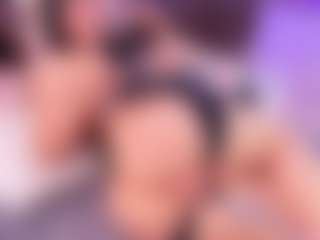 Live cam show with Lara Giraldo - Sucking on Cam Slut