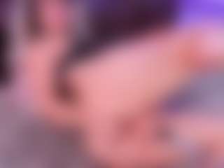 Live cam show with Lara Giraldo - Striptease Young Adult on xheatlive.com