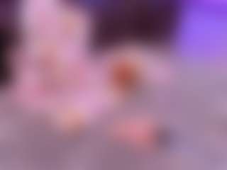 Lara Giraldo's Live Sex Cam Show