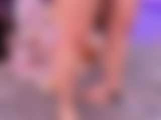 Lara Giraldo's Live Sex Cam Show