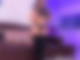 Lara Giraldo's Live Sex Cam Show