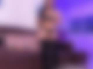 Lara Giraldo's Live Sex Cam Show