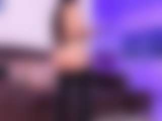 Lara Giraldo's Live Sex Cam Show