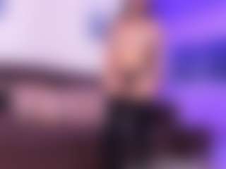 Lara Giraldo's Live Sex Cam Show