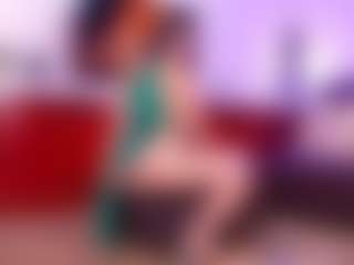 Lara Giraldo's Live Sex Cam Show