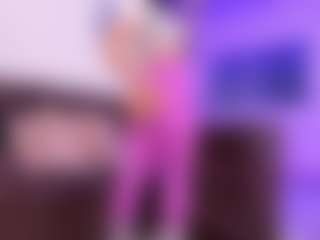 Lara Giraldo's Live Sex Cam Show