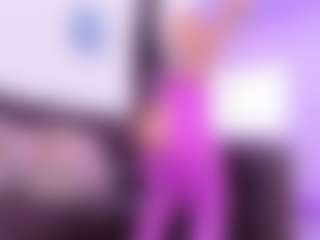 Lara Giraldo's Live Sex Cam Show