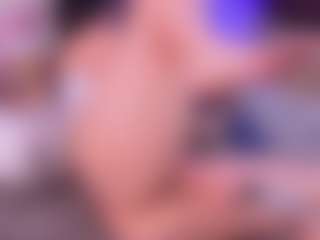 Lara Giraldo's Live Sex Cam Show