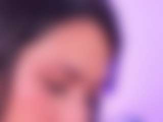 Lara Giraldo's Live Sex Cam Show