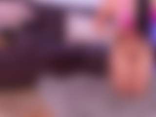 Lara Giraldo's Live Sex Cam Show