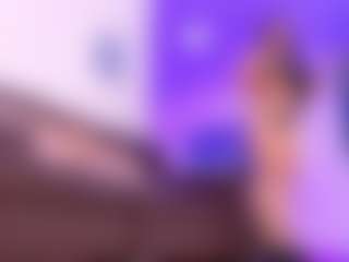 Lara Giraldo's Live Sex Cam Show