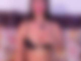 Lara Giraldo's Live Sex Cam Show