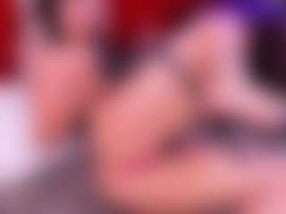 Lara Giraldo's Live Sex Cam Show