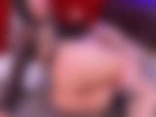 Lara Giraldo's Live Sex Cam Show