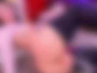 Lara Giraldo's Live Sex Cam Show