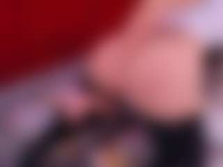 Lara Giraldo's Live Sex Cam Show