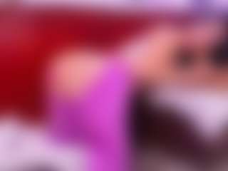 Lara Giraldo's Live Sex Cam Show