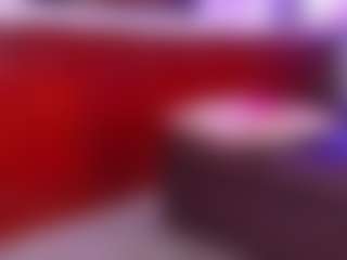 Live cam show with Lara Giraldo - Squirt on Porn Luv