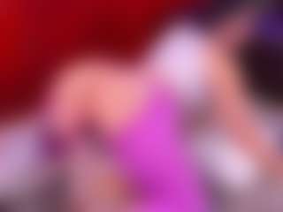 Lara Giraldo's Live Sex Cam Show