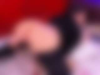 Live cam show with Lara Giraldo - Fingers on milfzrlive.com