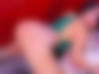 Lara Giraldo's Live Sex Cam Show