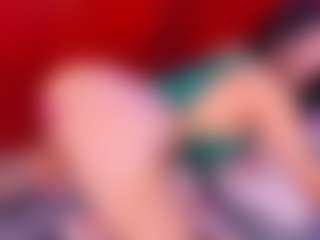 Lara Giraldo's Live Sex Cam Show