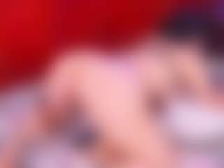 Live cam show with Lara Giraldo - Shaved Pussy on Camsoda