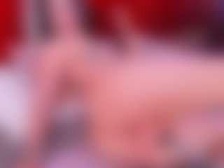 Lara Giraldo's Live Sex Cam Show