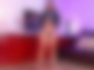 Live cam show with Lara Giraldo - Lesbian on SinfulBabes