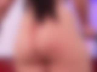 Lara Giraldo's Live Sex Cam Show