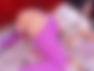Lara Giraldo's Live Sex Cam Show
