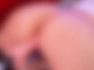 Lara Giraldo's Live Sex Cam Show