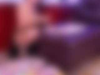 Lara Giraldo's Live Sex Cam Show