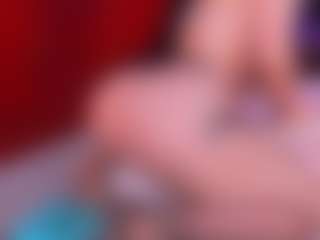 Lara Giraldo's Live Sex Cam Show