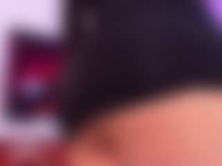 Lara Giraldo's Live Sex Cam Show