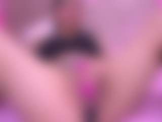Live cam show with Sara - Milk on TeamSkeetLive