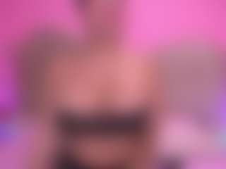 Live cam show with Sara - Milk on Chatstar