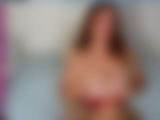 Live cam show with milavalentina - Bedroom on studioflirtlive.com
