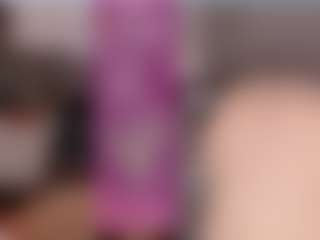 Live cam show with milavalentina - Bedroom Blonde Hair on livesuperchat.net