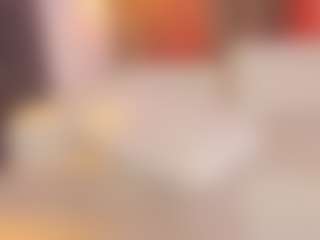 Live cam show with Sarah - Athletic Teen (18+) on Livezox