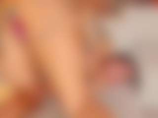 Live cam show with Sarah - Brown Hair Teen (18+) on googirlz