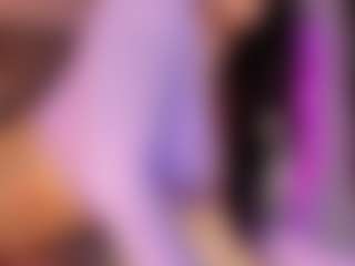 Live cam show with Sarah - Strip Brown Hair on Camsoda