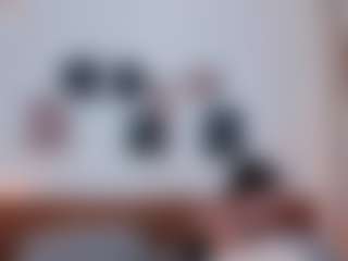 Live cam show with hannajohnsonx - Bedroom on Milfs Live
