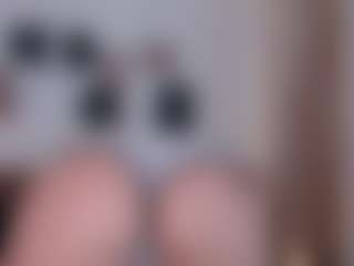 Live cam show with hannajohnsonx - Athletic Bedroom on Instabang