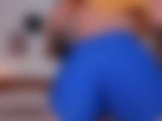 Live cam show with hannajohnsonx - Arab Athletic on CamwithHer