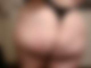 Live cam show with bigbootybullynisha - Strip on Milf Play